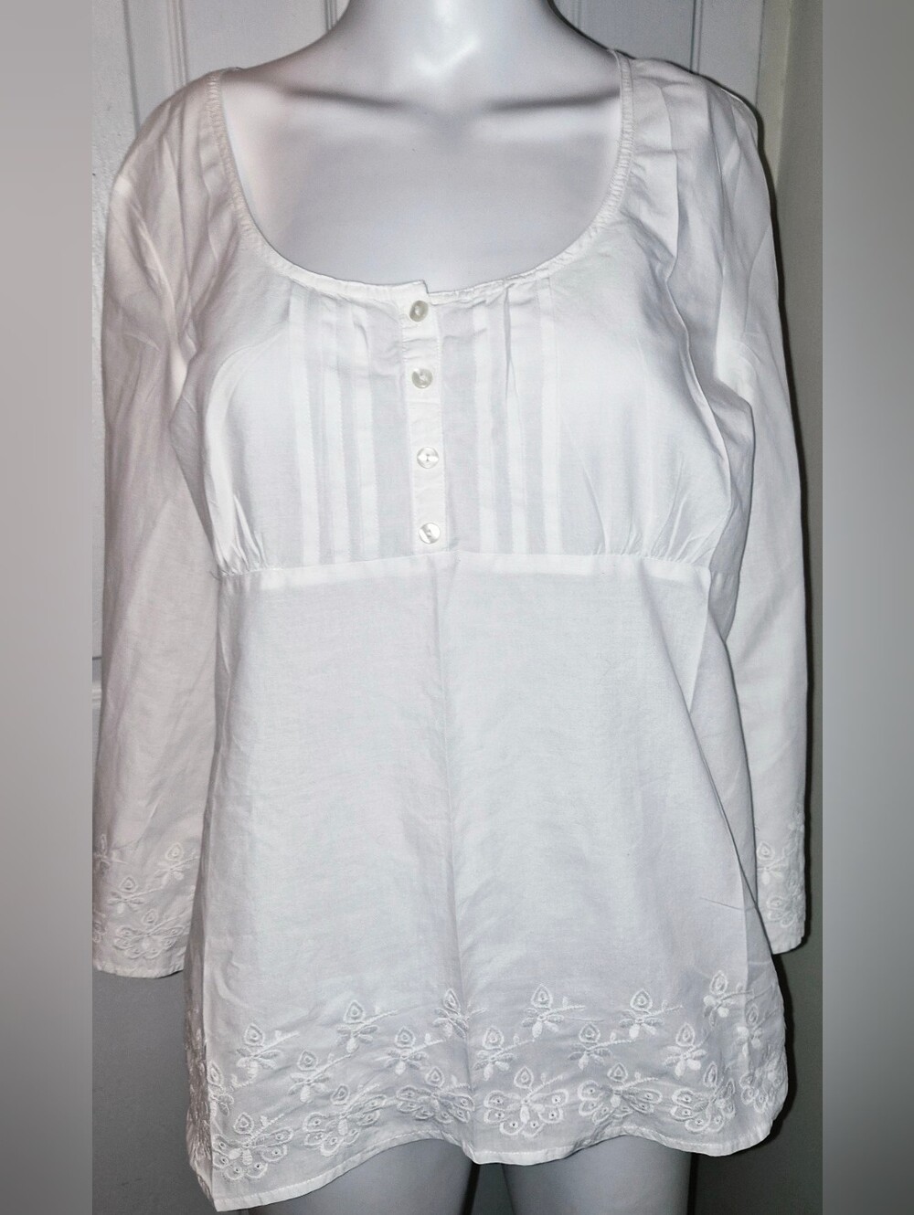 Stamp 10 White Cotton Embroidered Henley White Embroidered Scoop-Neck Tunic Top